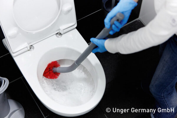 Kit pentru curatarea toaletei - Perie cu mâner de 66 cm cu unghi de curățare de 360° - ERGO - UNGER